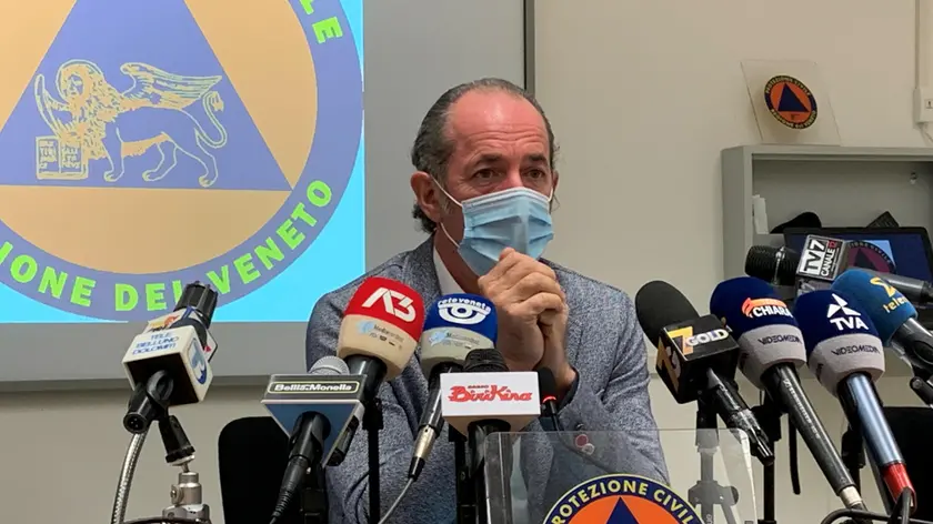 Il presidente del Veneto Luca Zaia in una delle conferenze stampa quotidiane durante l'emergenza Covid