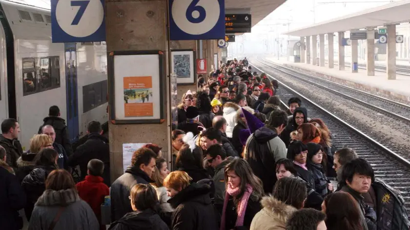 Viaggiatori in partenza da Treviso per il Carnevale di Venezia