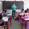 Lezione in classe in una scuola elementare