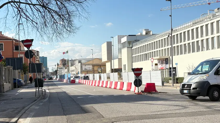 Il cantiere in via Tommaseo