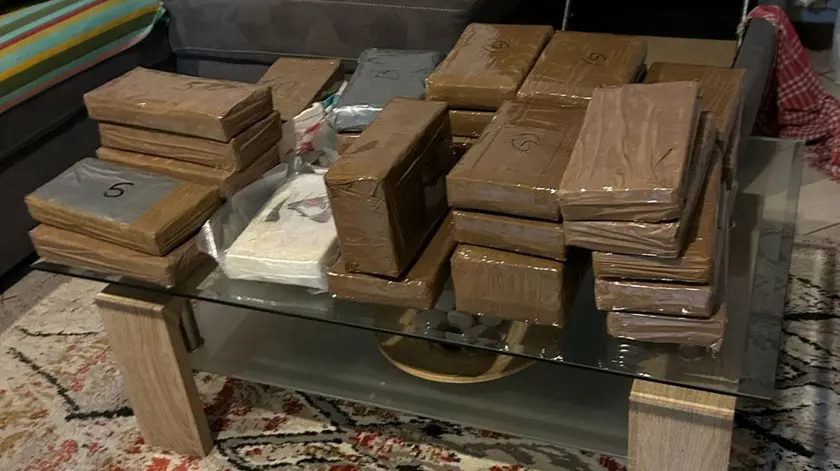 Parte della droga sequestrata