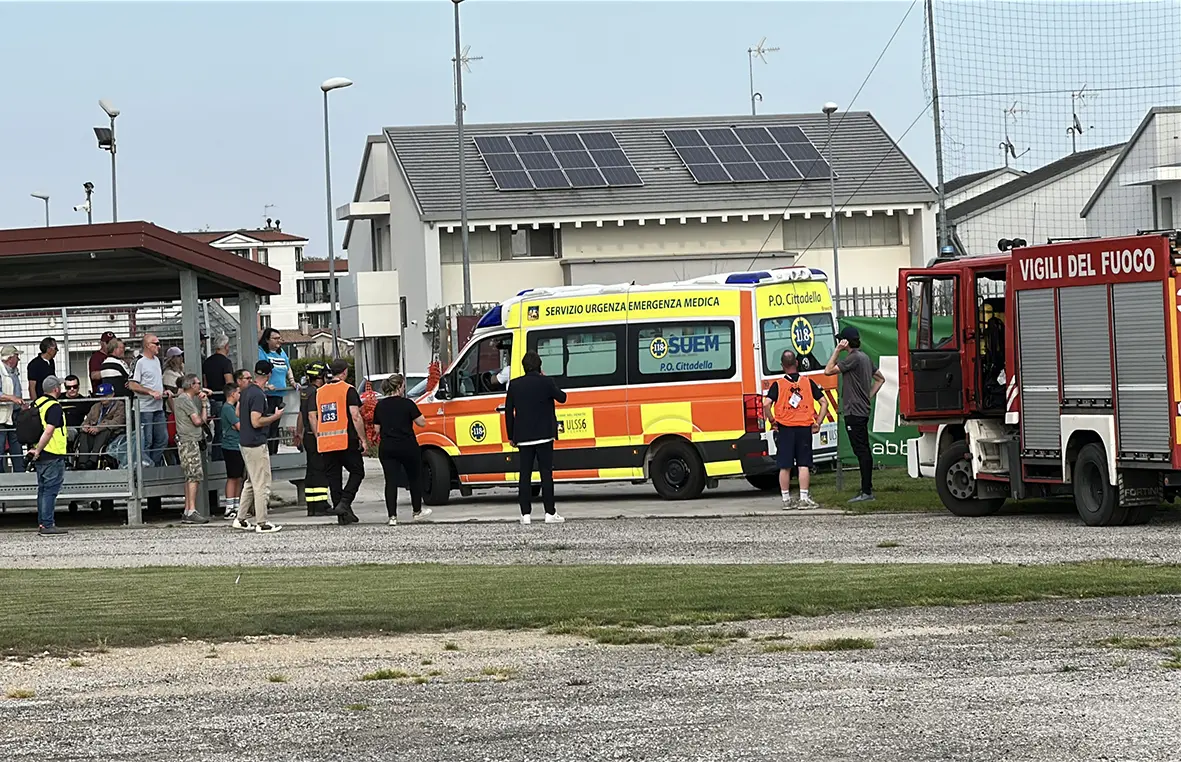 L'ambulanza del Suem 118 (foto Piran)