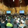 La platea dei giovani a Palazzo della Ragione