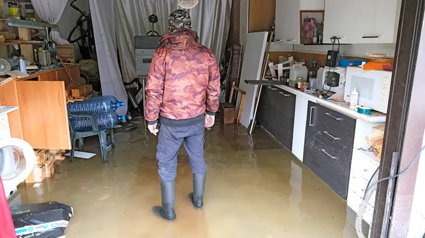 Uno degli appartamenti invasi dall'acqua a Campodarsego