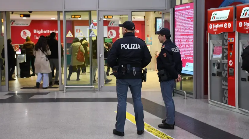 Agenti della Polfer in stazione