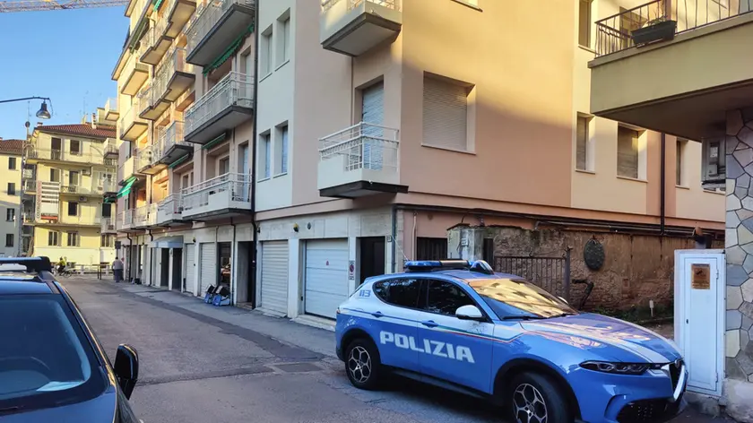 Una volta della polizia di Stato in via Biscaro a Treviso