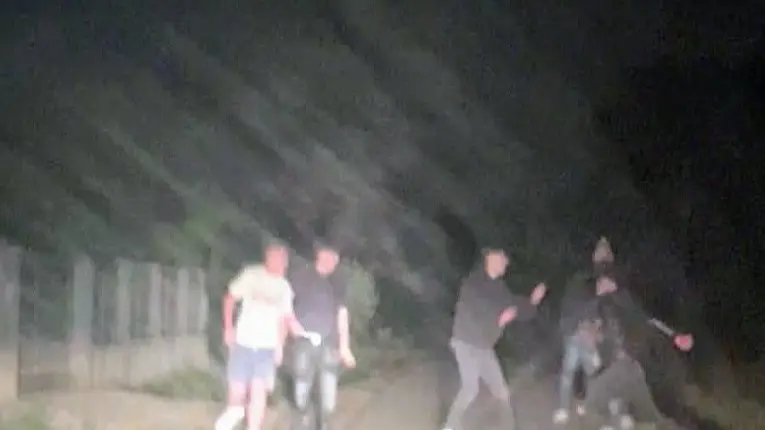 Un momento della rissa culminata con l'omicidio di Lorenzo Cristea