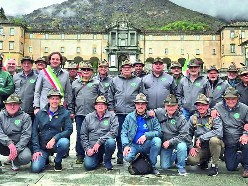 Gli alpini della sezione di Vicenza con quelli di Udine a Oropa
