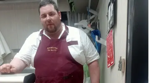 Mattia Carraro, macellaio del Salone, multato per una cassetta fuori posto