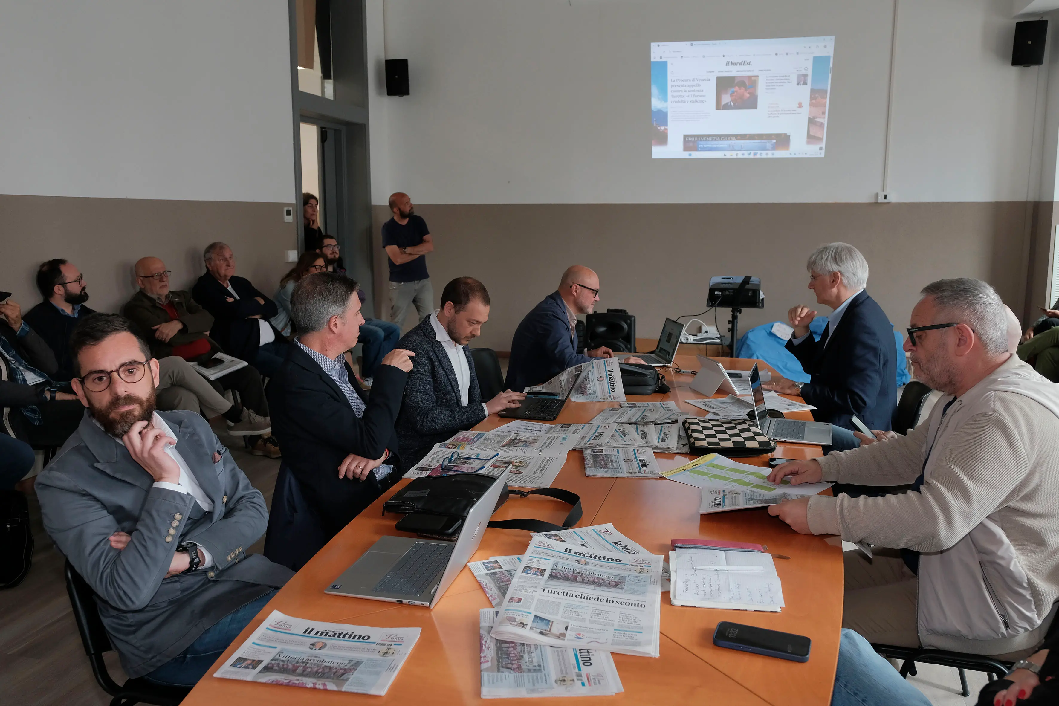 La riunione di redazione del Mattino di Padova all'Arcella