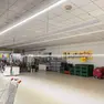 Il negozio Maxifrutta dell’Arcella chiuso da diverse settimane