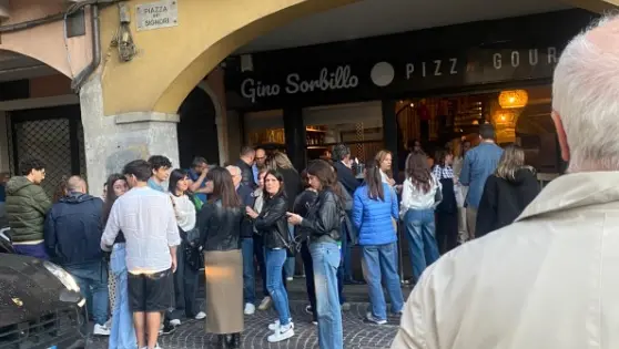 Code all’ingresso della pizzeria in Piazza dei Signori