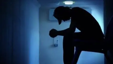 Aiuto per nostro figlio: da anni soli contro la psichiatria