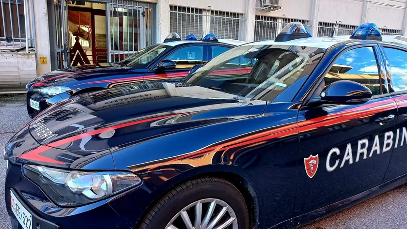 Un’auto dei carabinieri