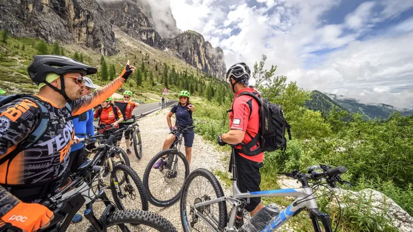 Ciclisti sulle Dolomiti