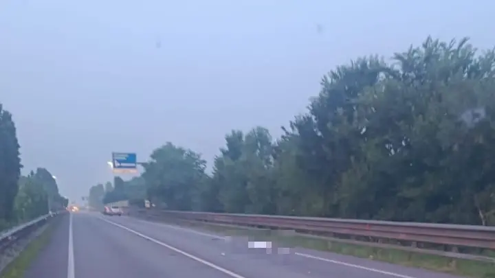 Il luogo della tragedia lungo la strada regionale 208 del Santo