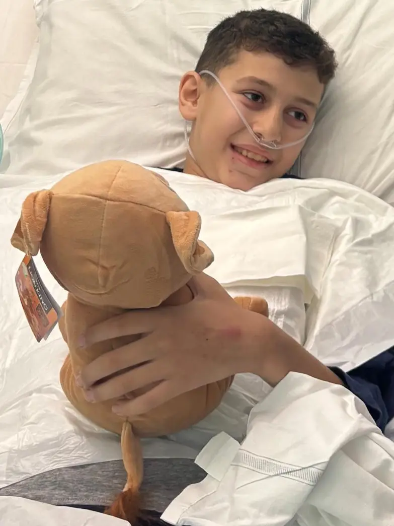 Il piccolo Abdullah, 10 anni, arrivato a Padova da Gaza per curarsi