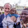 Dalla Sierra Leone all'ospedale di Padova. Luca Zaia con il piccolo Imran