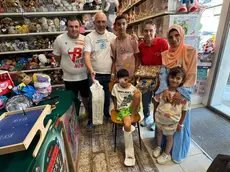 I bambini di Gaza nel negozio Auto e Treni