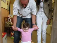 Chantal con il papà poco prima del rapimento da parte della madre