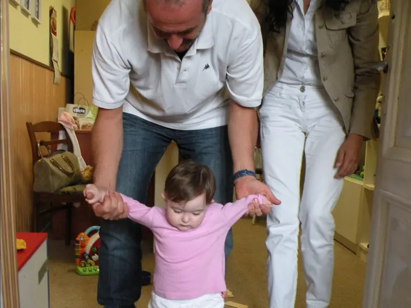 Chantal con il papà poco prima del rapimento da parte della madre