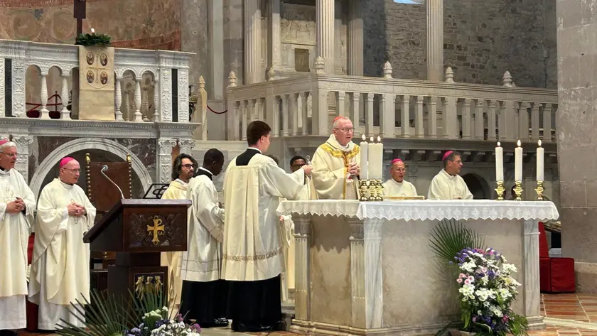 Il cardinale Pietro Parolin celebra la messa ad Aquileia