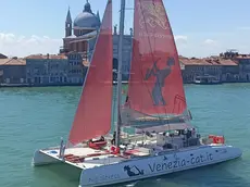 Il catamarano sequestrato