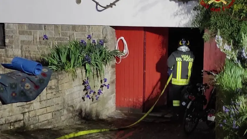 Un intervento dei vigili del fuoco di Abano