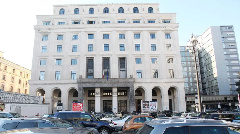 Il palazzo dell'Inps in piazza Insurrezione a Padova