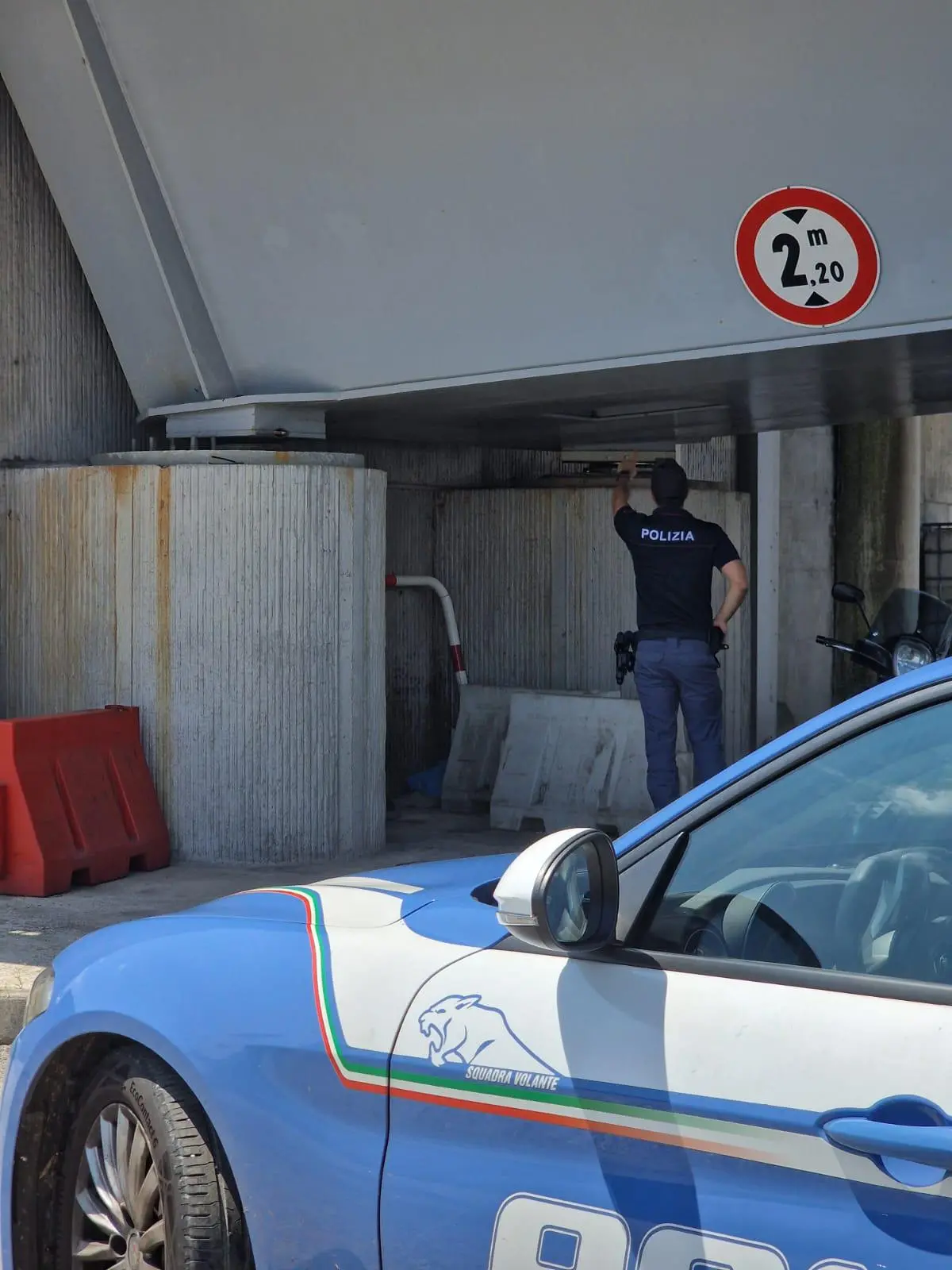La botola per l'accesso alla zona dei giacigli