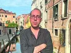 Lo scrittore Roy Chen