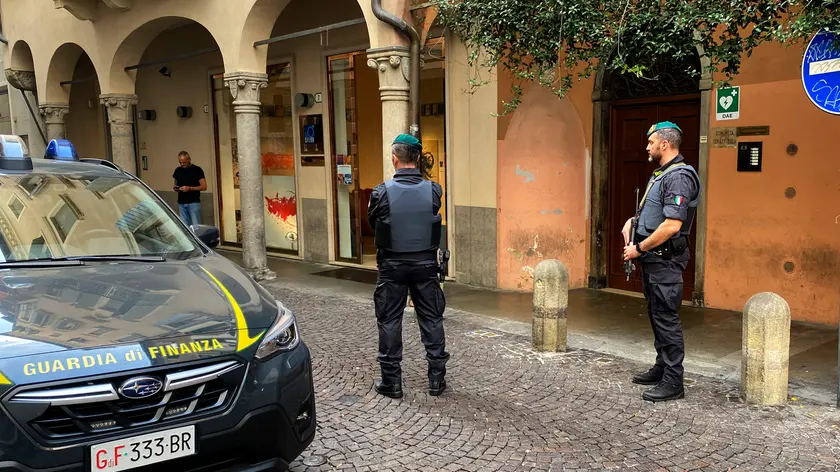 Un presidio della Guardia di Finanza in via San Martino e Solferino, dove si trova la Sinagoga di Padova