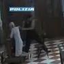 Lo scippatore incastrato in chiesa dalle telecamere