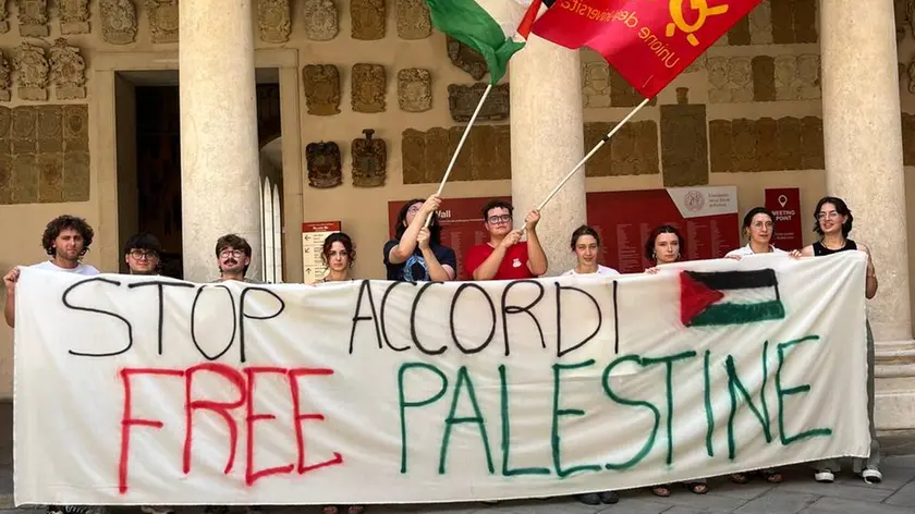 Stop accordi università con Israele