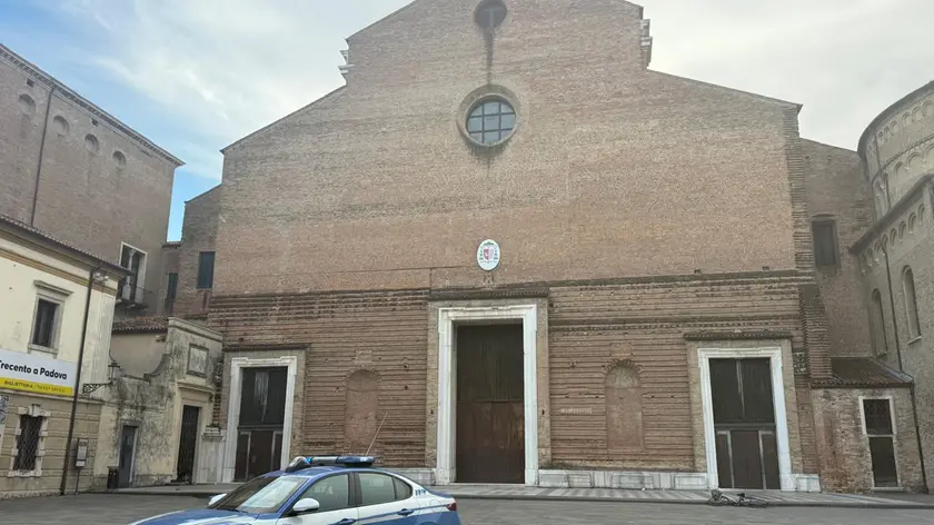L'indagine affidata alla Digos di Padova