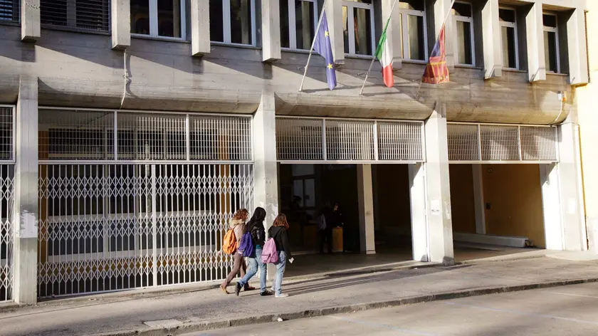 All'istituto Einaudi di Padova si sono diplomati anche tre detenuti del carcere Due Palazzi