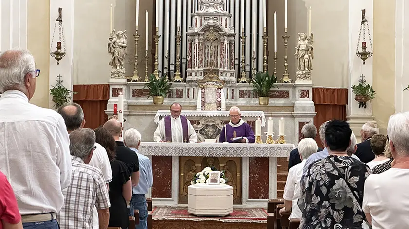 Chiesa gremita per il funerale di Morgan Navuzzi (ph Piran)