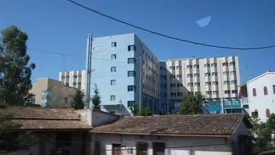 L'ospedale di Corfù. Un volo sanitario per riportare a Padova il ragazzo caduto dal balcone in vacanza
