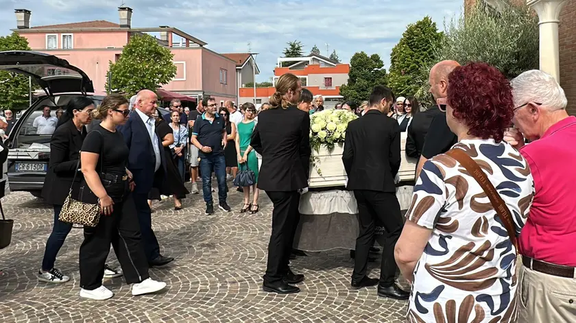 Il funerale di Davide Bortoletto a Tombelle di Vigonovo (foto Piran)