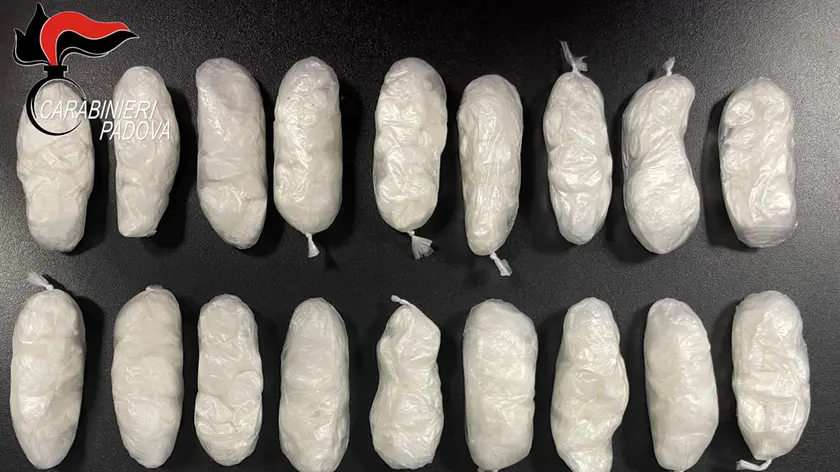 Parte della droga sequestrata