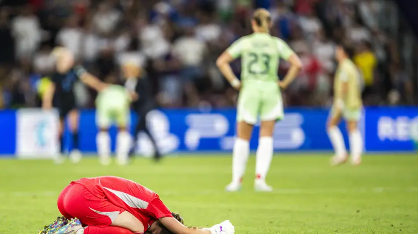 La disperazione di Laura Giuliani al termine del match (Epa)
