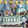 Il corteo e lo striscione per Trentini il giorno del Redentore