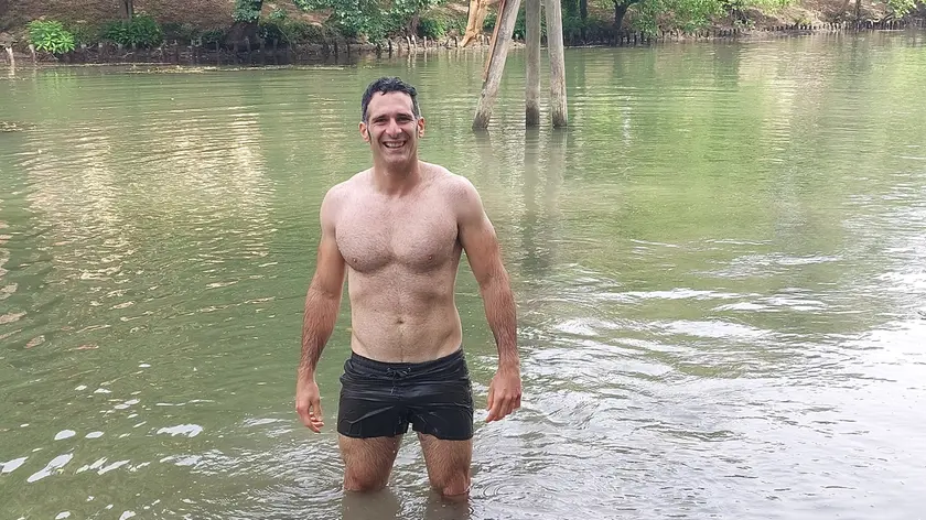 Lorenzo Innocenti, candidato di “TornaPadova”, dopo il bagno ai piedi della Specola