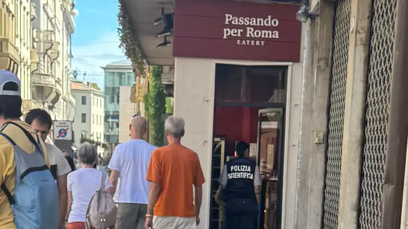 La Scientifica nella pizzeria del centro