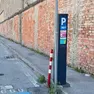 Padova, multa nonostante il parcometro guasto: la protesta di un automobilista