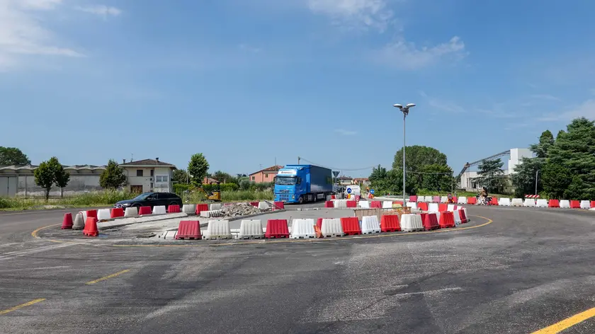 Rotonda nella SR10 tra Este e Ospedaletto