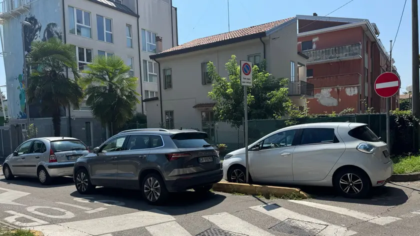 Sosta selvaggia all'ospedale Giustinianeo di Padova
