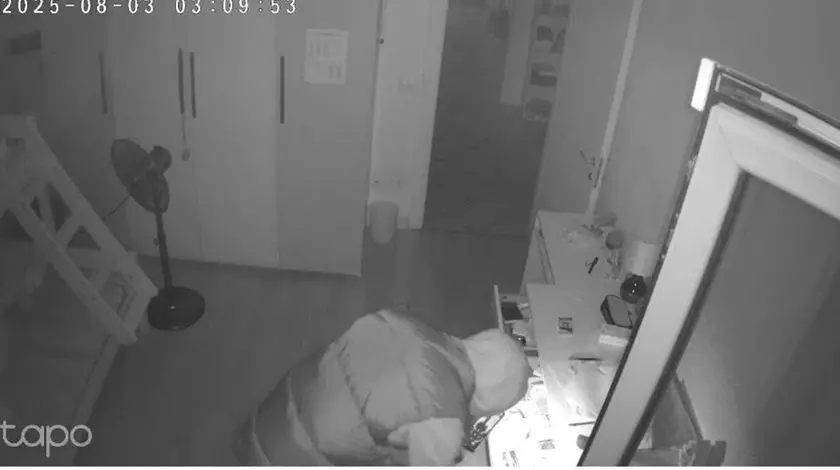 Un ladro intento a rubare in casa