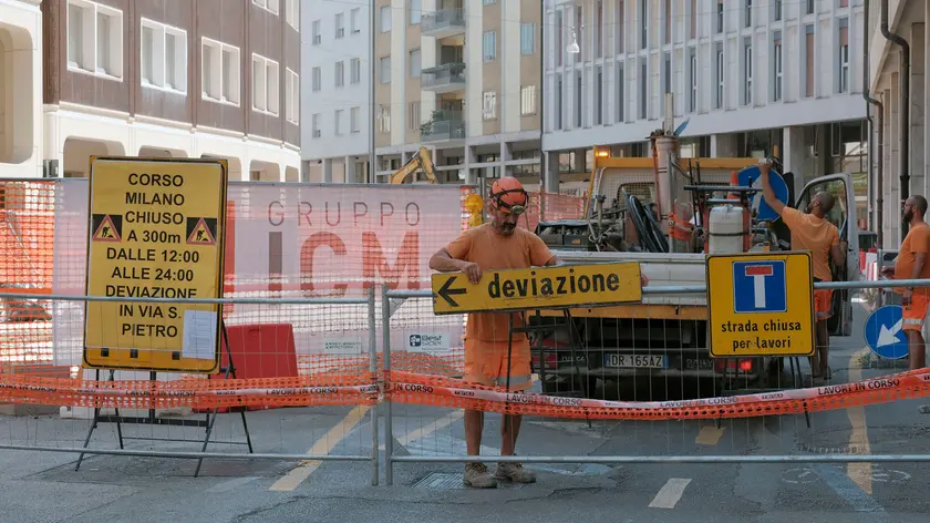 La chiusura di corso Milano (foto Bianchi)