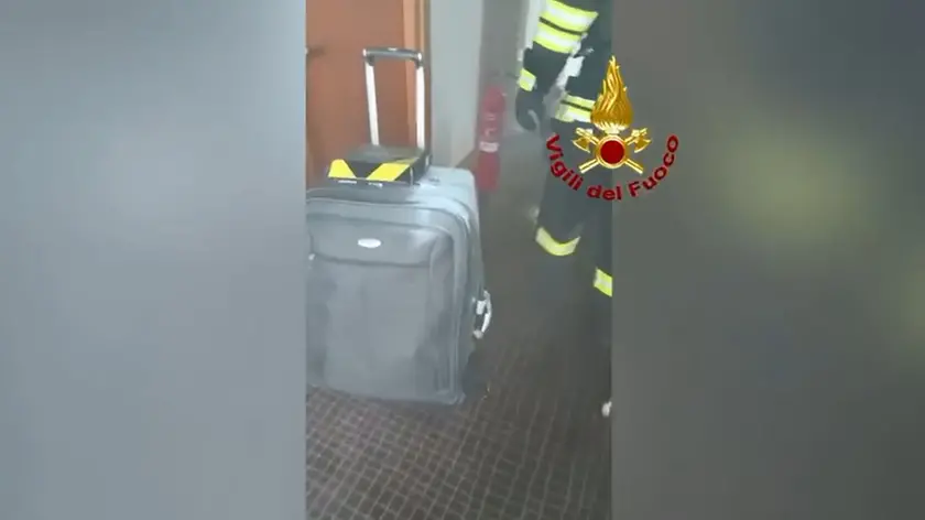 Incendio in un albergo a Mestre: oltre 400 persone evacuate